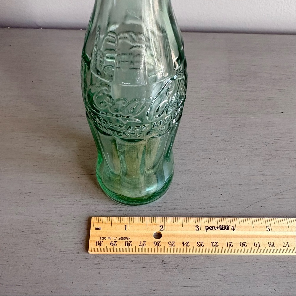 VTG Coca-Cola Coke Soda Light Green Embossed Glass Bottle Wilmington DE Retro - Picture 9 of 10